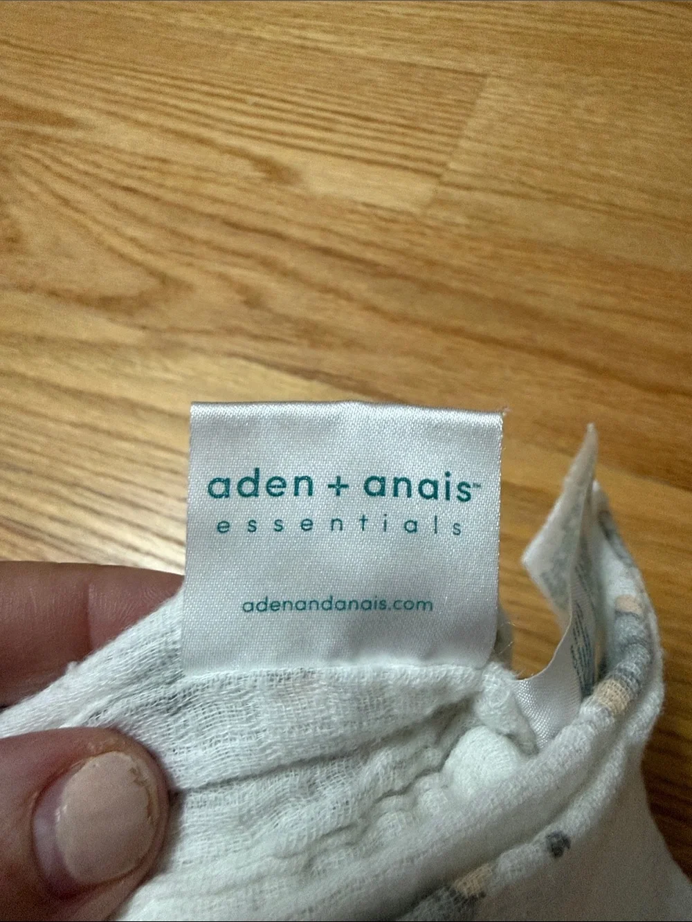 aden + anais Elephant Print Muslin Playyard sheet - White & Gray